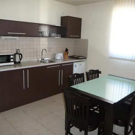 Vassiliovata Kashta Aparthotel 3*